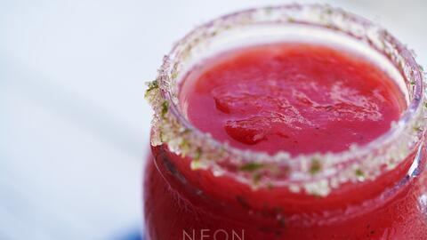 吃瓜冰沙声控,夏日吃瓜新潮流