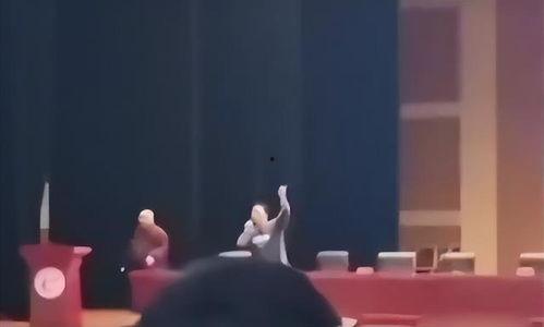 吃瓜观众谢冰,揭秘娱乐圈的“吃瓜群众” 第2张 吃瓜观众谢冰,揭秘娱乐圈的“吃瓜群众” 第2张