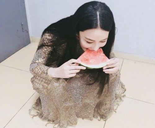 qq吃瓜裙真假,真伪难辨，网络潮流背后的真相  第3张